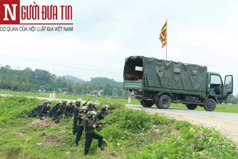 Tin nhanh - Khen thưởng phóng viên báo Người Đưa Tin hỗ trợ ban chuyên án tác chiến vây bắt nhóm buôn ma túy (Hình 3).