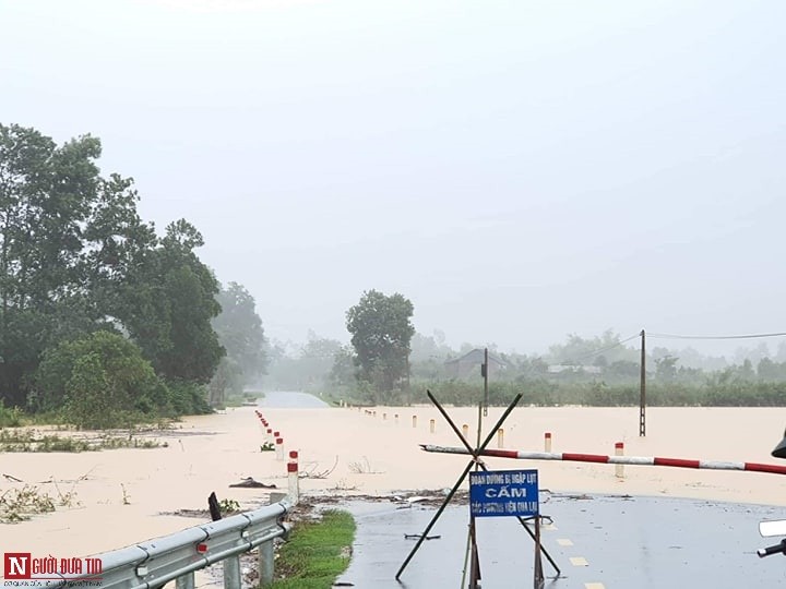 Tin nhanh - TP.Hà Tĩnh: 'Chạy lũ', hàng nghìn học sinh phải nghỉ học (Hình 3).