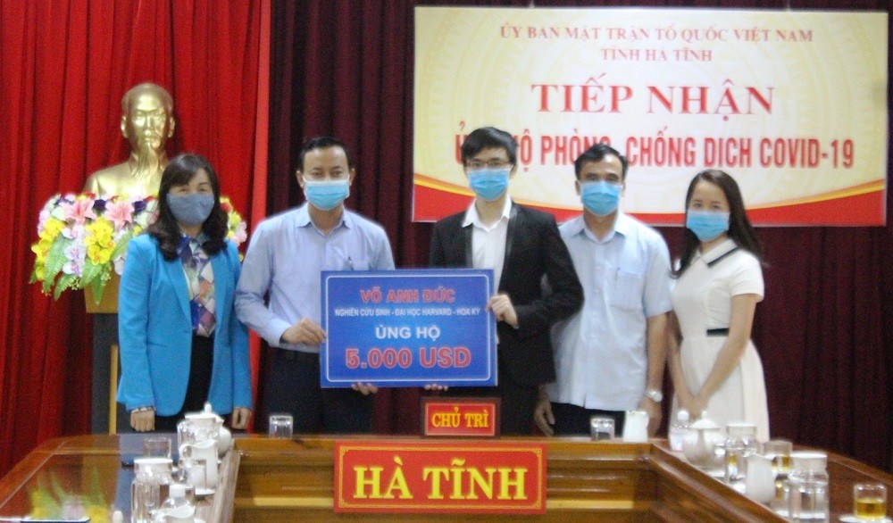 Tin nhanh -  Trở về từ điểm cách ly, du học sinh ủng hộ 5.000 USD chống dịch Covid-19