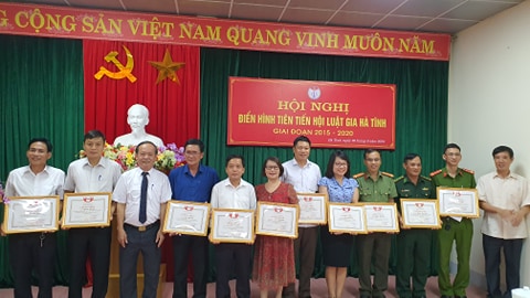 Tin nhanh - Hội Luật gia Hà Tĩnh trong phong trào Thi đua yêu nước (Hình 3).