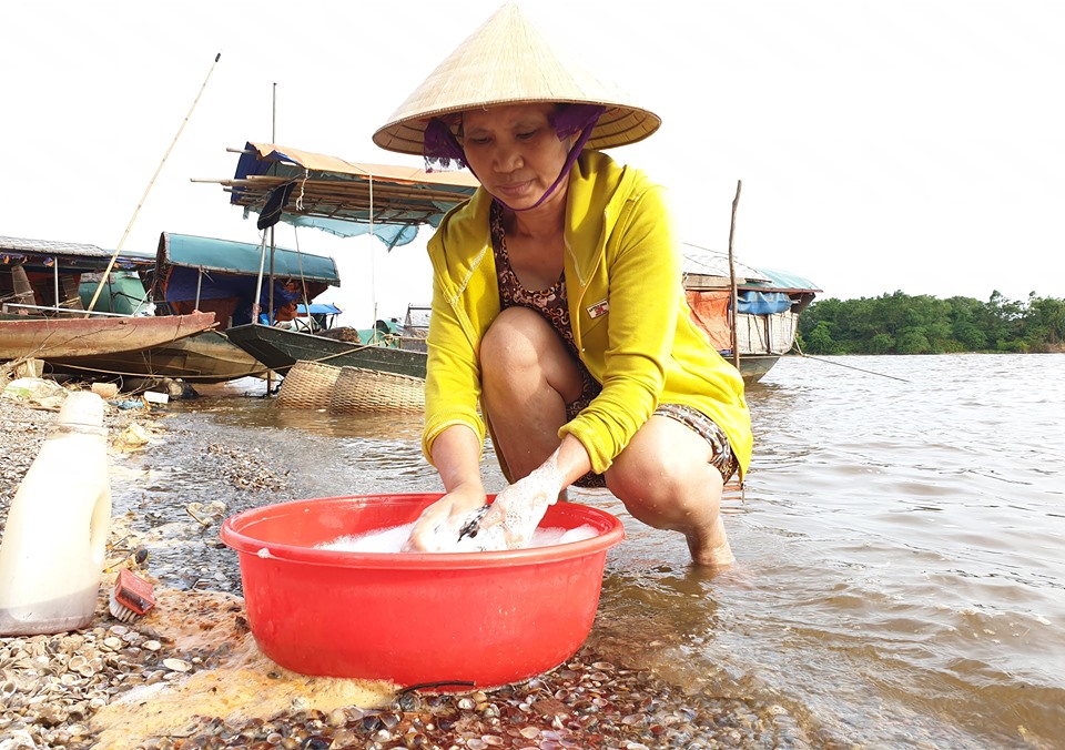 Môi trường - Nước sông La chuyển màu đỏ đục kéo dài, người dân bất an không có nước sinh hoạt (Hình 3).