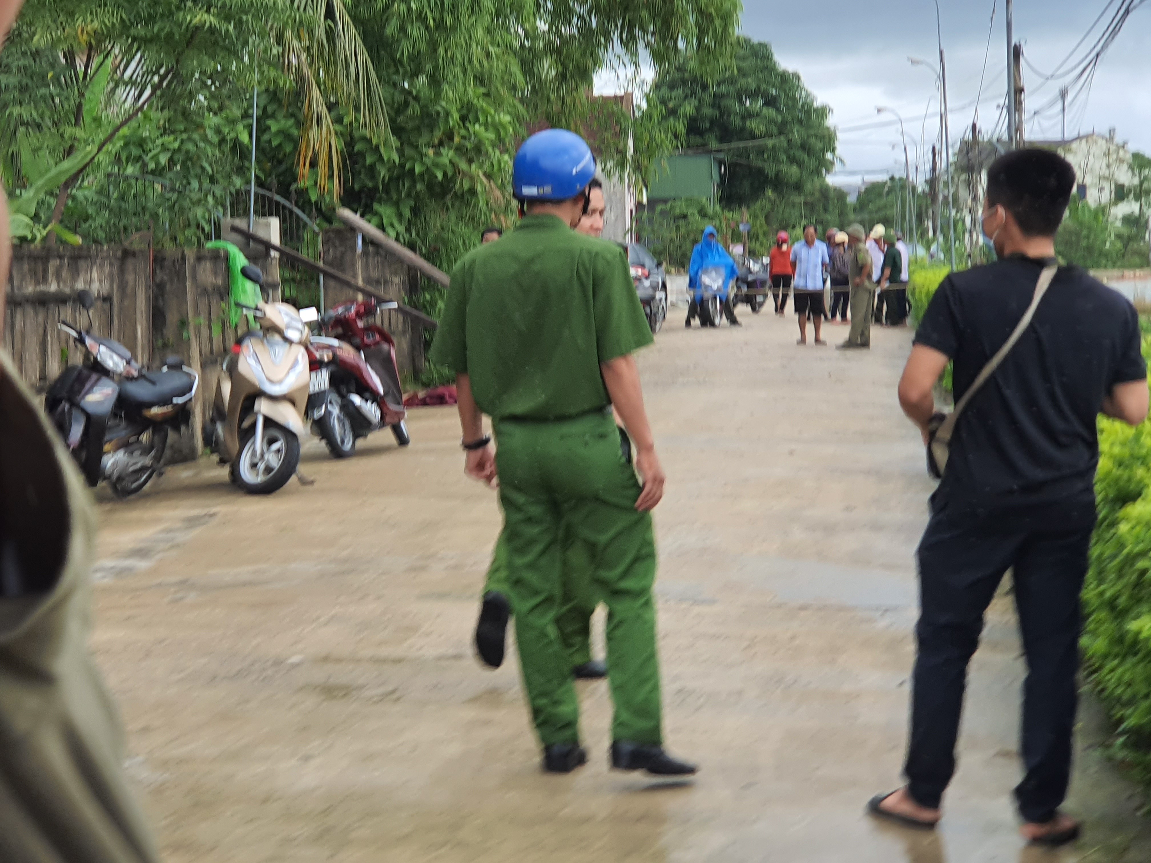 An ninh - Hình sự - Truy bắt con rể đâm mẹ và 2 chị vợ thương vong rồi bỏ trốn