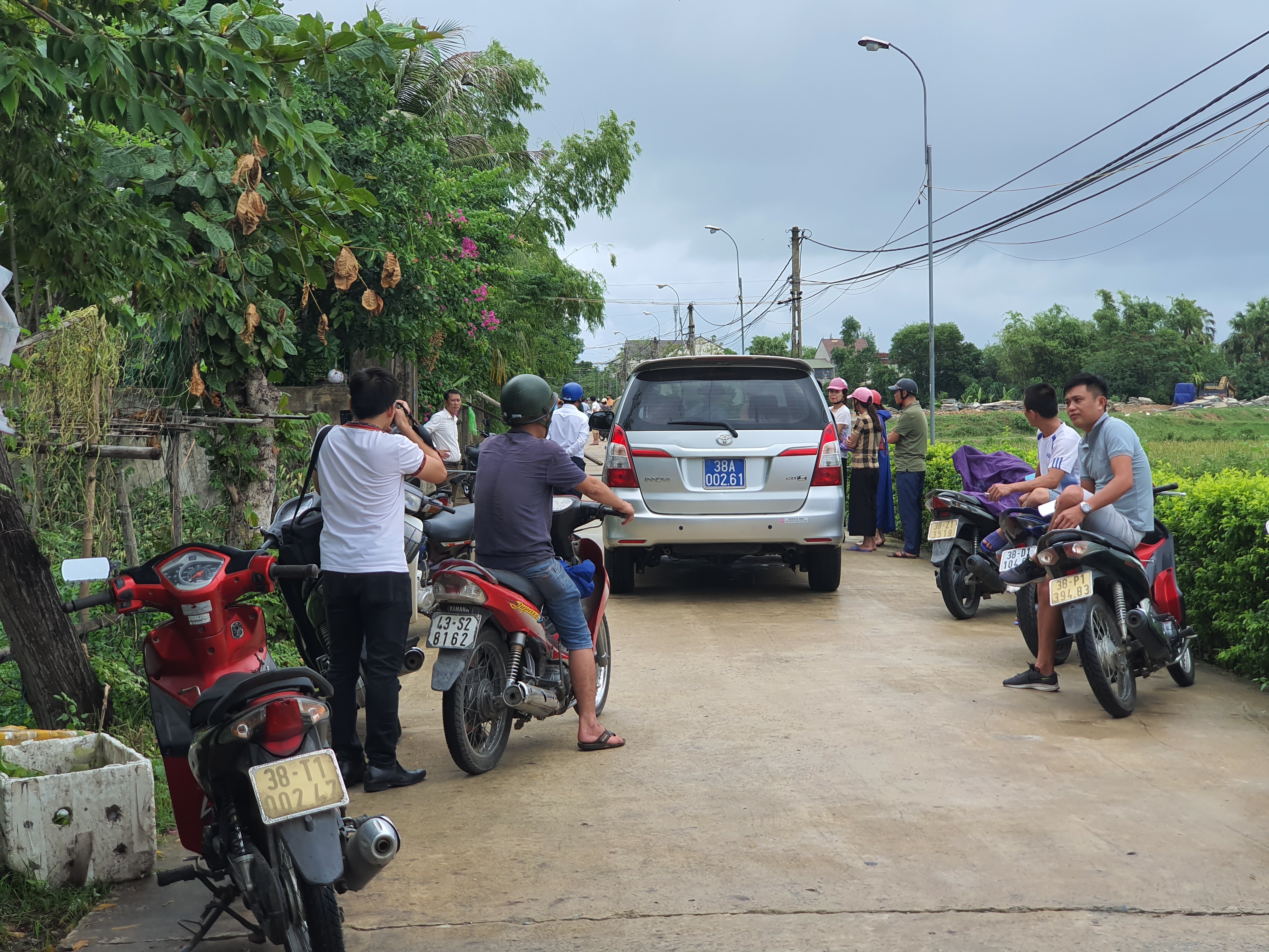 An ninh - Hình sự - Truy bắt con rể đâm mẹ và 2 chị vợ thương vong rồi bỏ trốn (Hình 3).