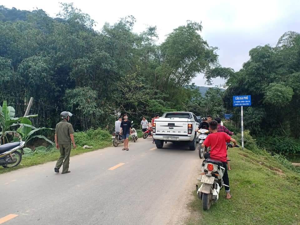 Dân sinh - Hà Tĩnh: Nữ sinh lớp 10 rơi xuống thác tử vong (Hình 2).