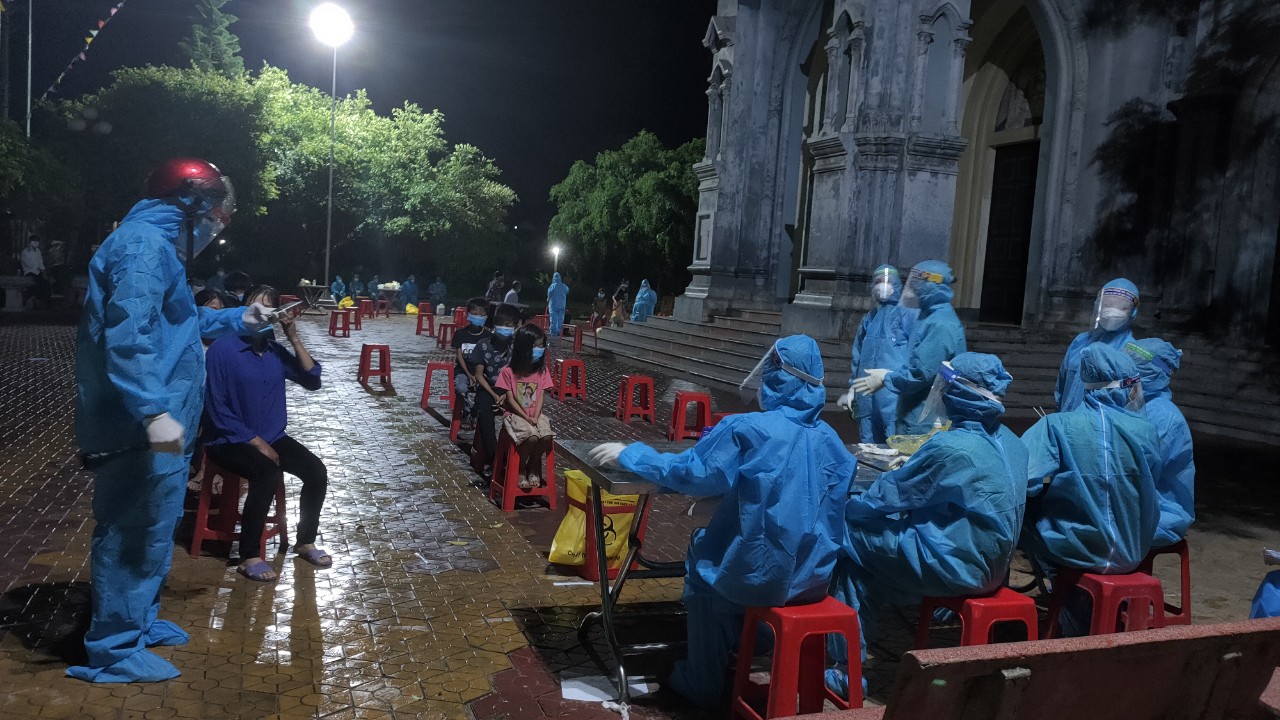 Sự kiện - 'Bãi tắm biển Xuân Hải là ổ siêu lây nhiễm virus chủng Ấn Độ'