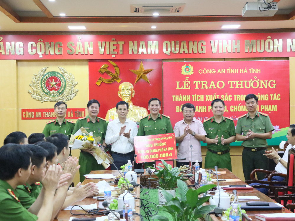 An ninh - Hình sự - Công an Tp.Hà Tĩnh có nhiều thành tích xuất sắc trong đấu tranh phòng, chống tội phạm (Hình 2).