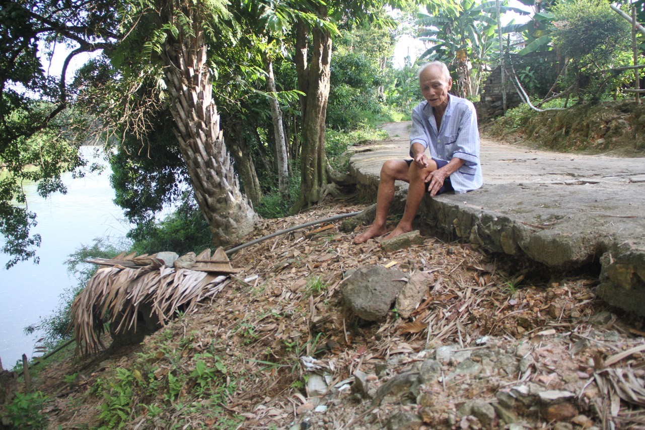 Dân sinh - Thấp thỏm âu lo bên bờ Ngàn Sâu (Hình 3).