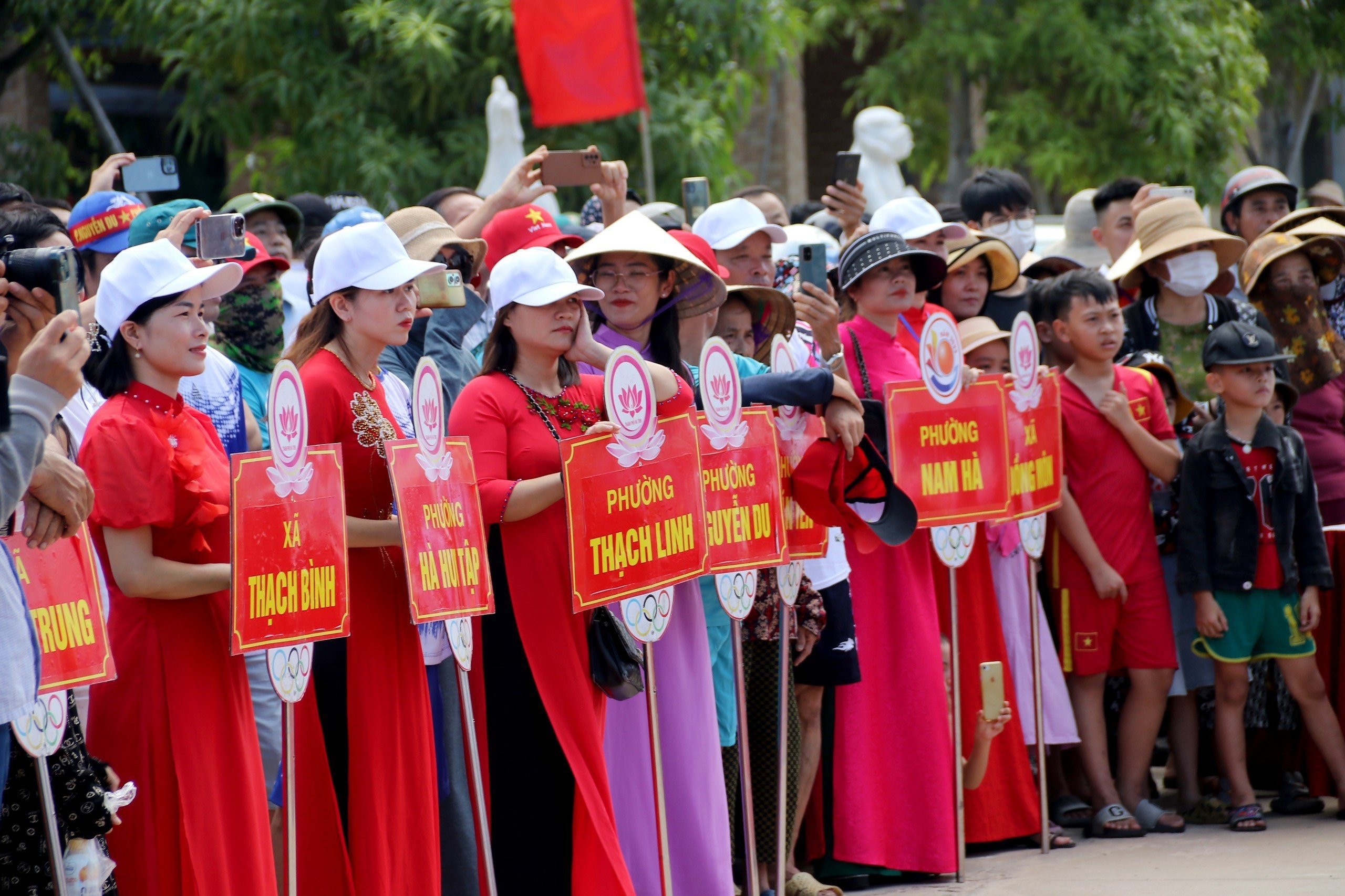 Dân sinh - Hà Tĩnh: Náo nức lễ hội đua thuyền trên sông Rào Cái (Hình 2).