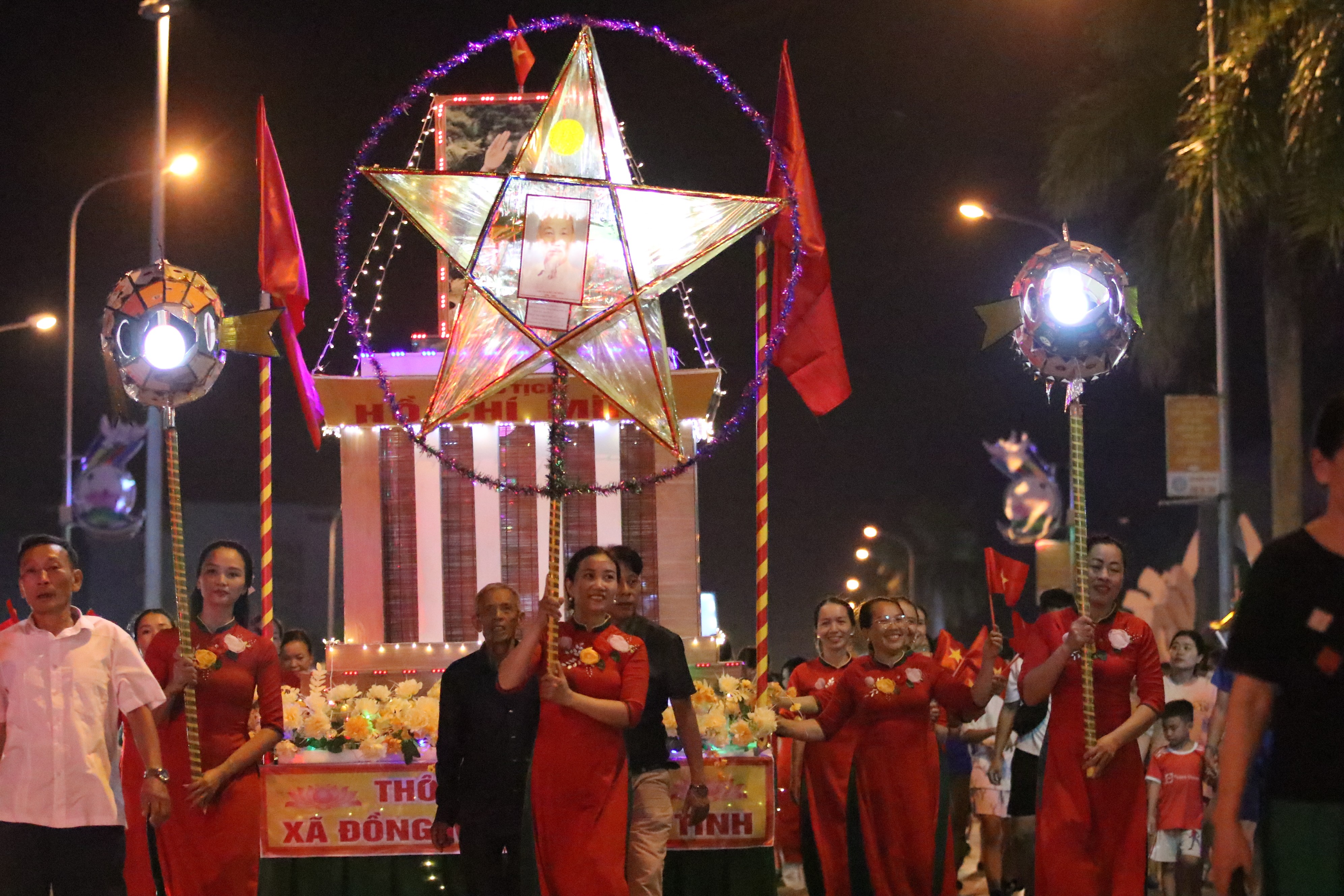 Văn hoá - Lung linh đêm hội trăng rằm Thành Sen (Hình 11).