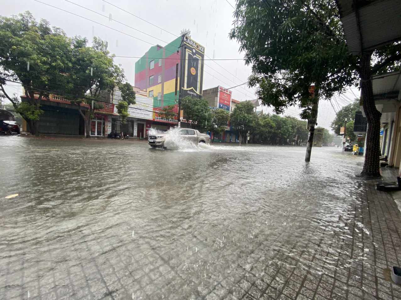 Dân sinh - Những vị trí tại Hà Tĩnh đang ngập sâu, cảnh báo nguy hiểm (Hình 6).