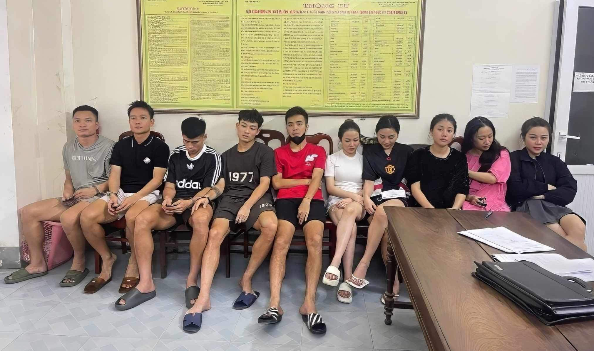 Bóng đá Việt Nam - VFF tạm đình chỉ thi đấu 05 cầu thủ CLB Hồng Lĩnh Hà Tĩnh