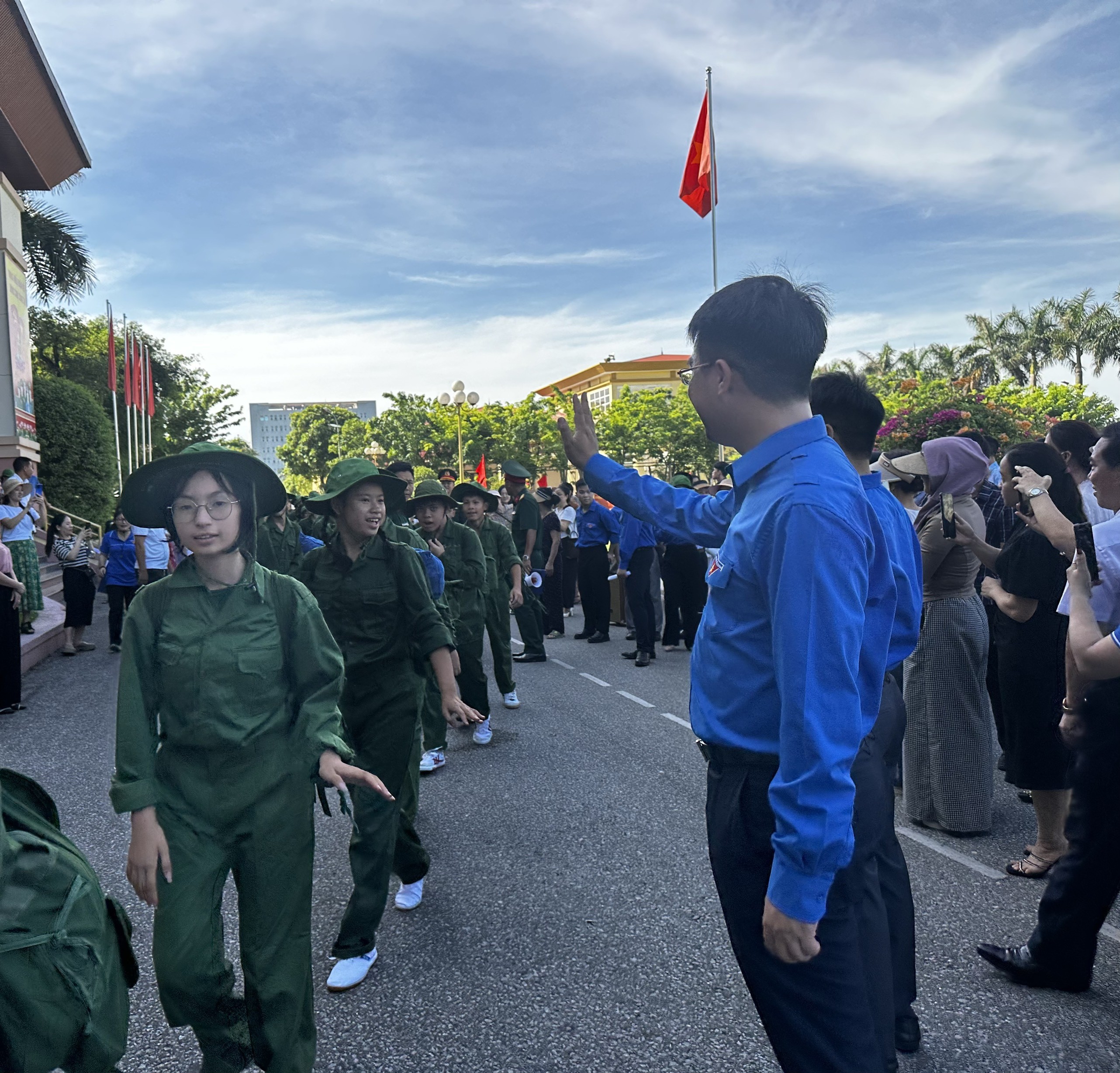 Giáo dục - Hà Tĩnh: Nhiều chiến sĩ nhí hào hứng tham gia Học kỳ quân đội (Hình 4).