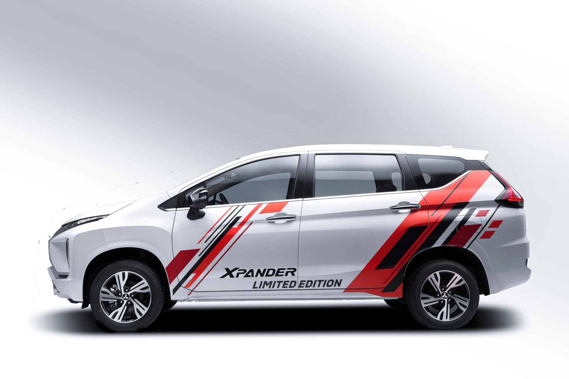 Tiêu dùng & Dư luận - Mua MPV dưới 700 triệu, Mitsubishi Xpander hay Suzuki XL7? (Hình 4).