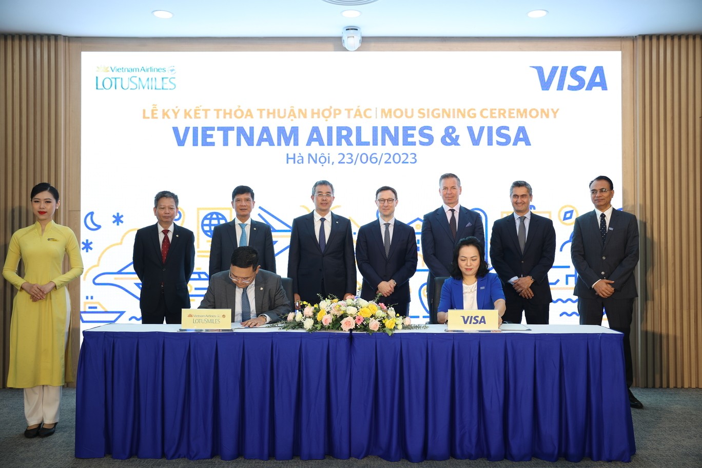 Tài chính - Ngân hàng -  Vietnam Airlines và Visa ký kết thoả thuận hợp tác mới