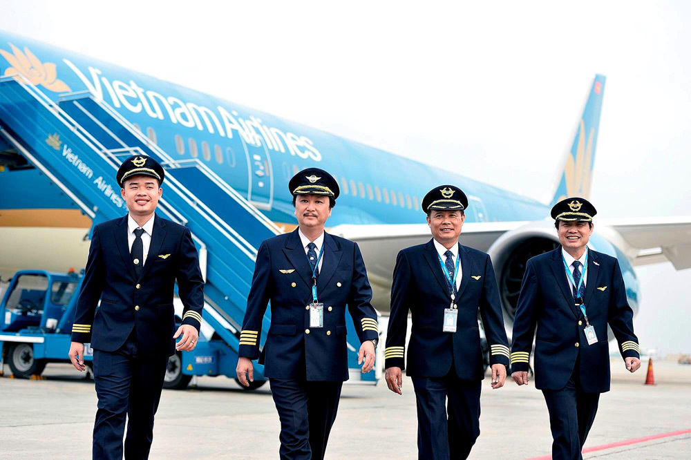 Chính sách - Vietnam Airlines được trả thêm lương cho phi công người Việt Nam