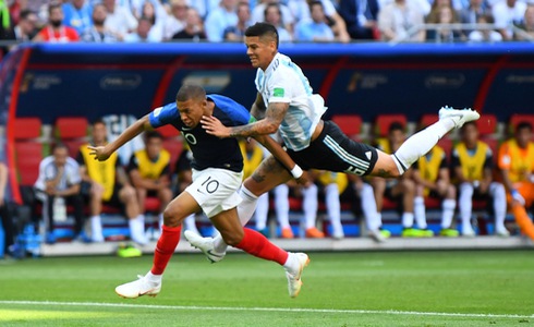 Nh&igrave;n lại chiến thắng kịch t&iacute;nh của Ph&aacute;p vs Argentina:  Những khẩu thần c&ocirc;ng Ph&aacute;p 'khai tử' Messi (H&igrave;nh 2).