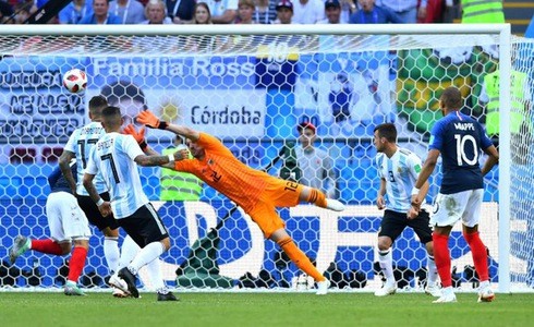 Nh&igrave;n lại chiến thắng kịch t&iacute;nh của Ph&aacute;p vs Argentina:  Những khẩu thần c&ocirc;ng Ph&aacute;p 'khai tử' Messi (H&igrave;nh 11).