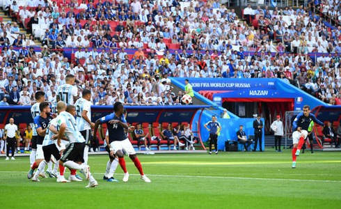 Nh&igrave;n lại chiến thắng kịch t&iacute;nh của Ph&aacute;p vs Argentina:  Những khẩu thần c&ocirc;ng Ph&aacute;p 'khai tử' Messi