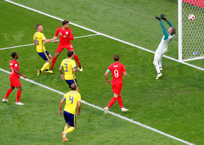 'Không kích' khoan thủng bê tông, Anh vào bán kết World Cup  (Hình 11).