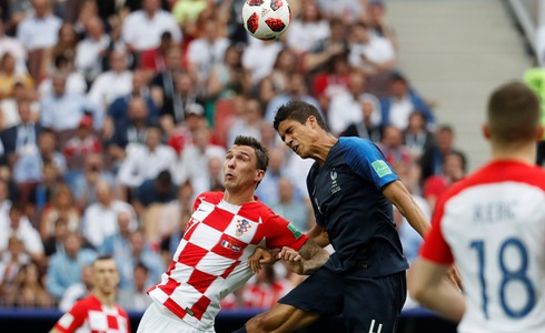 Đánh bại thuyết phục Croatia 4-2, Pháp lần thứ 2 vô địch World Cup (Hình 2).