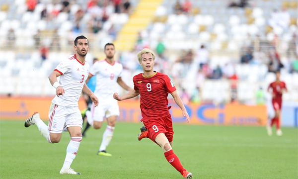 Thể thao - Kết quả Asian cup 2019: Công Phượng, Quang Hải bỏ lỡ cơ hội Việt Nam thua Iran 0-2 (Hình 3).