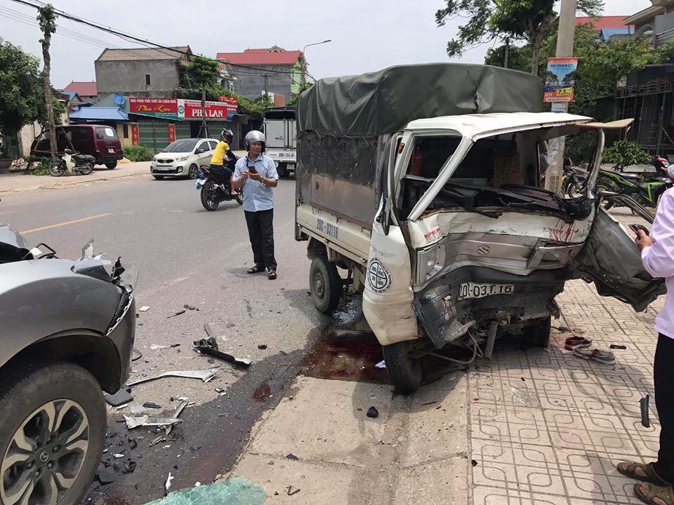 Tin nhanh - Video: 2 ô tô đấu đầu kinh hoàng, 1 người tử vong ở Thái Nguyên (Hình 2).