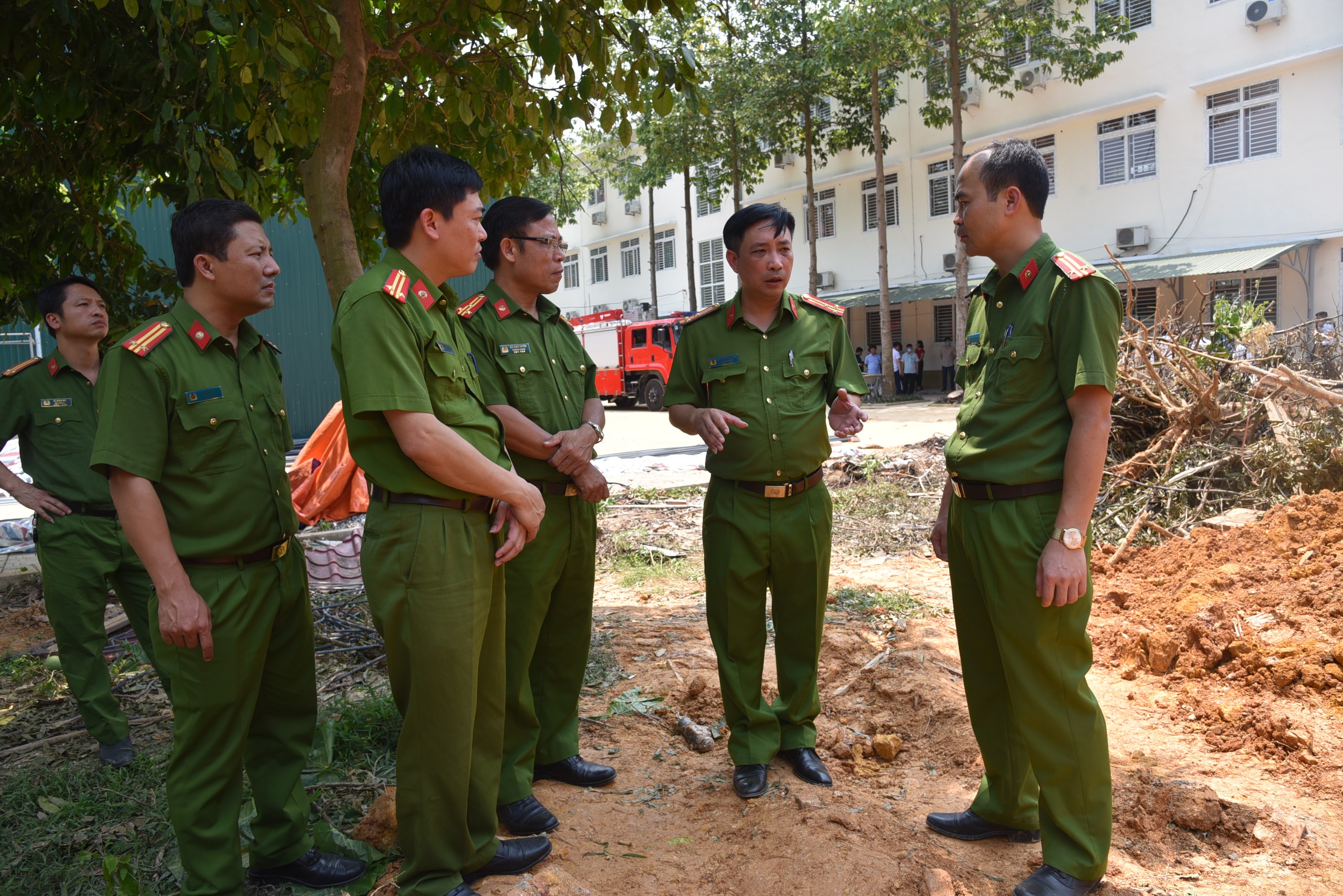 An ninh - Hình sự - Thông tin mới nhất về vụ sập tường khiến 4 người tử vong ở Phú Thọ (Hình 2).