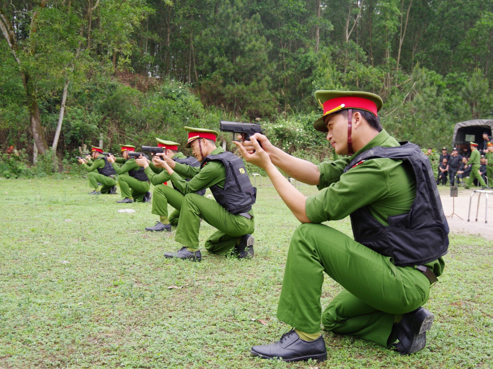 Dòng chảy pháp luật - Đề xuất 6 trường hợp nổ súng mà không cần cảnh báo trước