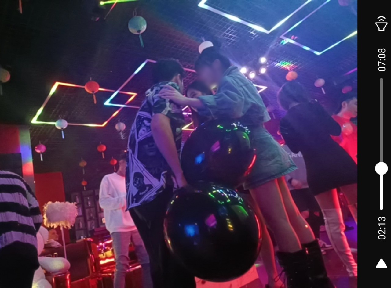 Quán bar phố Tây “phù phép” bóng cười thành cocktail, thu trăm tỷ đồng bất chính- Ảnh 4.