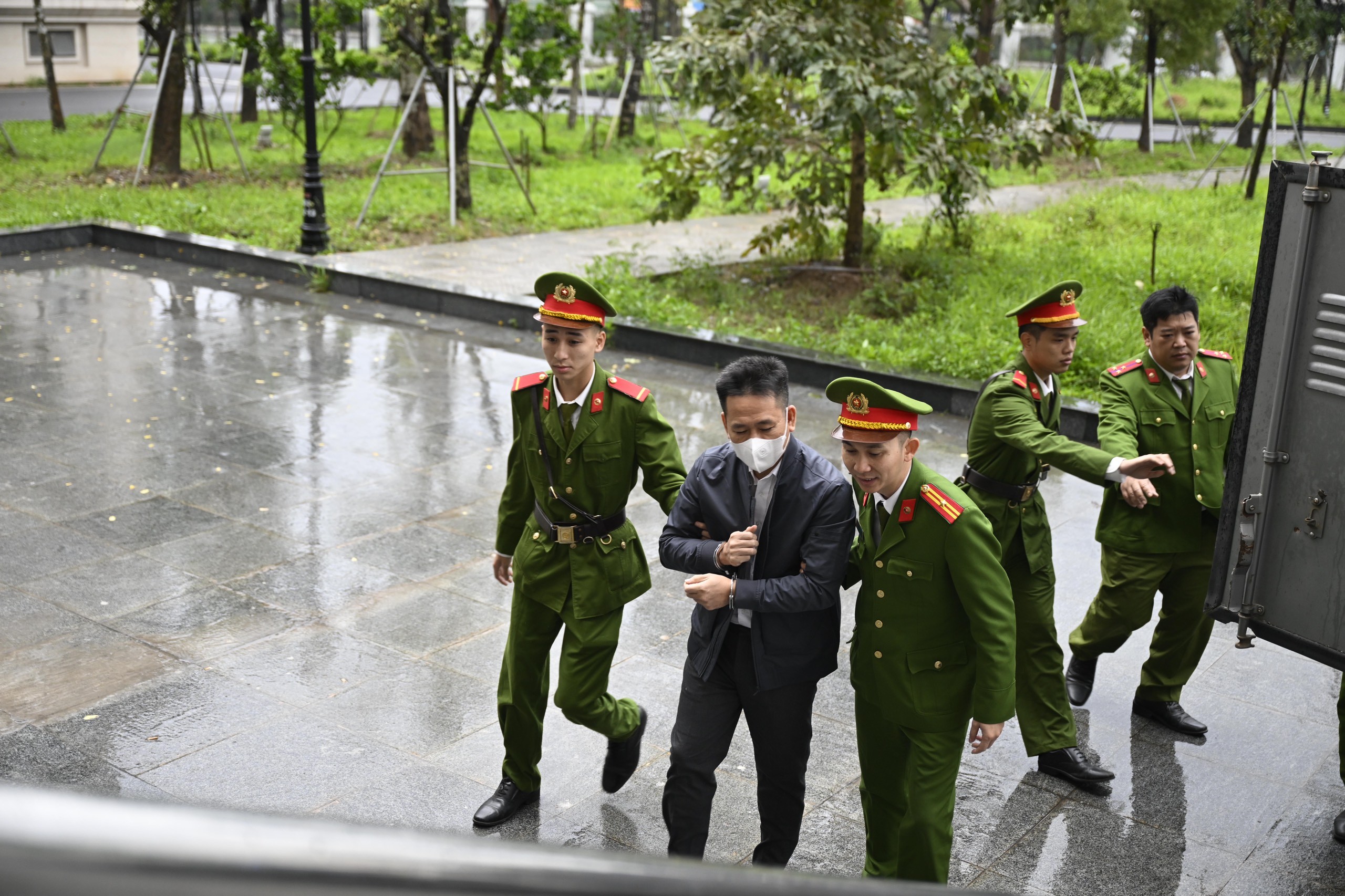 Hồ sơ điều tra - Vụ Tân Hoàng Minh: Biết sai nhưng không lường hết hậu quả (Hình 2).