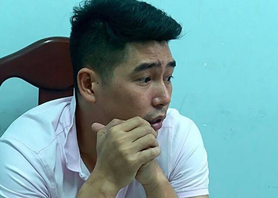 An ninh - H&igrave;nh sự - &lsquo;T&uacute; &ocirc;ng&rsquo; điều &lsquo;đ&agrave;o&rsquo; ngoại quốc b&aacute;n d&acirc;m khai g&igrave; tại cơ quan c&ocirc;ng an?