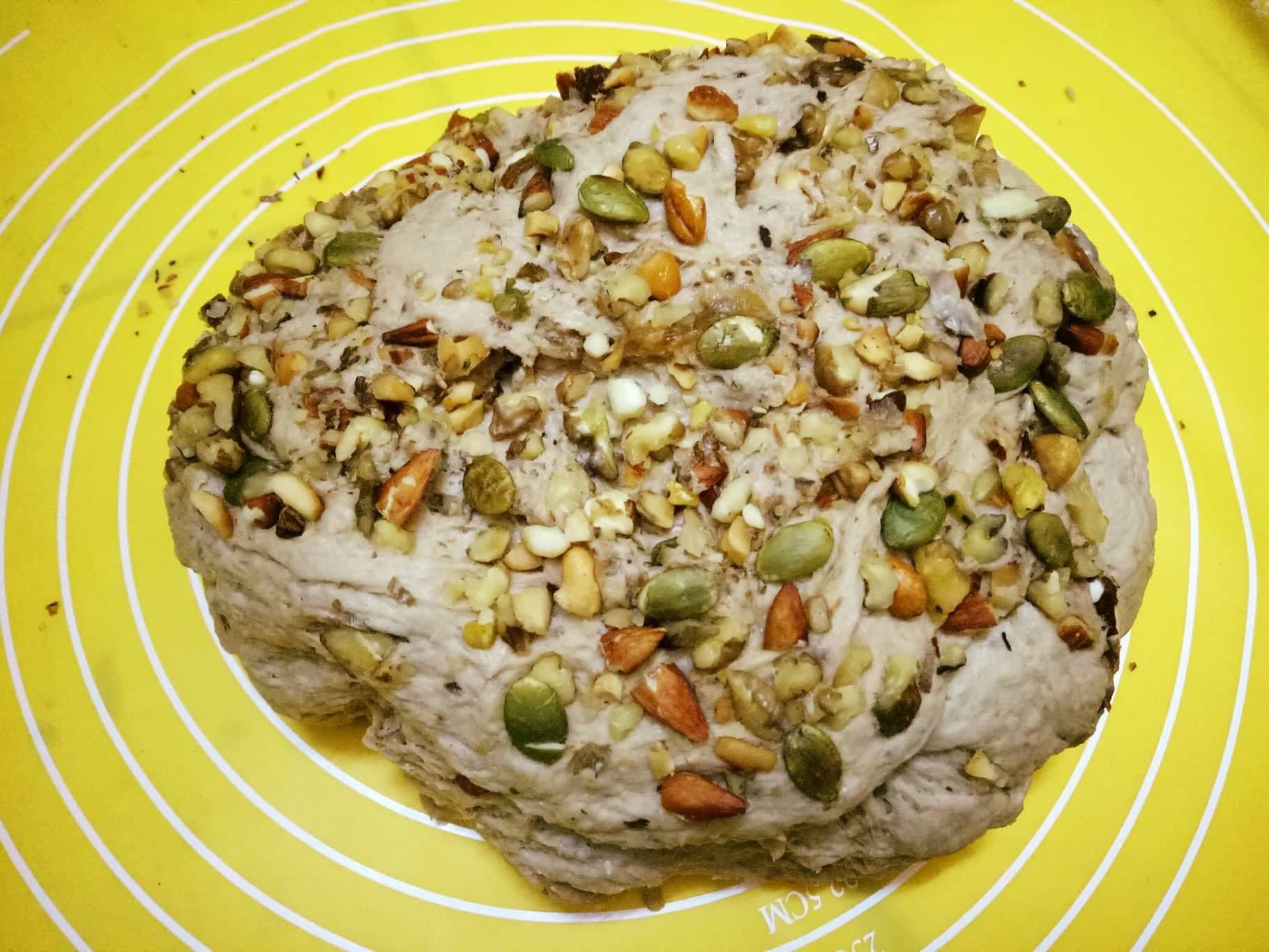 Gia đình - Cách ăn bánh mì nguyên cám vừa ngon, vừa tốt cho sức khỏe