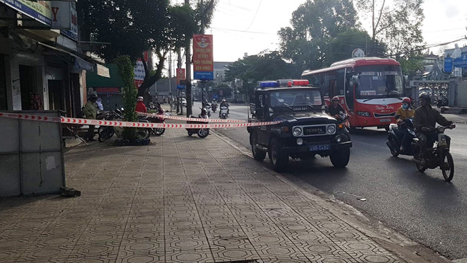 An ninh - Hình sự - Vụ 9X bị đâm chết trong đêm Việt Nam vô địch AFF Cup: 6 nghi can ra đầu thú