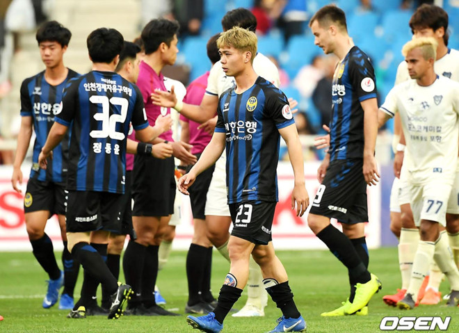 Thể thao - Incheon United thua đau, Công Phượng vẫn nhận lời khen 'có cánh'