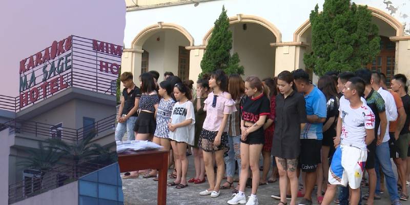 An ninh - Hình sự - Phát hiện 45 'dân chơi' và chân dài tứ xứ sử dụng ma túy trong quán karaoke