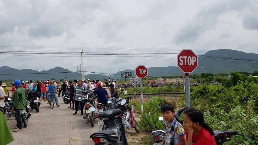 Tin nhanh - Đừng để mạng sống người dân treo lơ lửng ở những đường giao không gác chắn