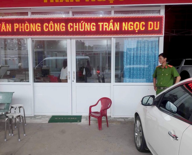 An ninh - Hình sự - Hé lộ lý do chủ nợ bị bắn gục tại phòng công chứng 