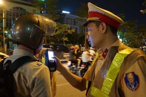 An ninh - Hình sự - An ninh hình sự 24h: Hé lộ lời khai kẻ thủ ác sát hại, phi tang xác người phụ nữ trong vali; Xử lý kẻ tung tin ăn trứng luộc diệt được virus corona (Hình 3).