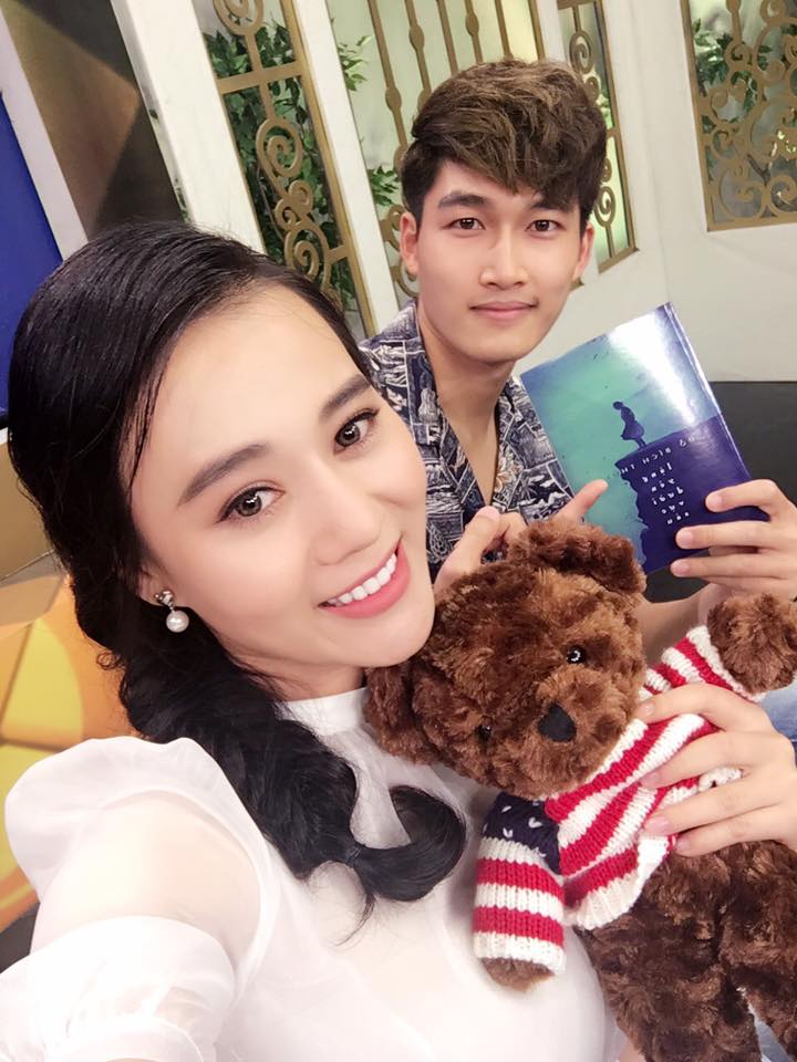 Giải trí - DV Phương Oanh: Tôi và Hà Việt Dũng bị trêu là 'cô dâu - chú rể'! (Hình 15).