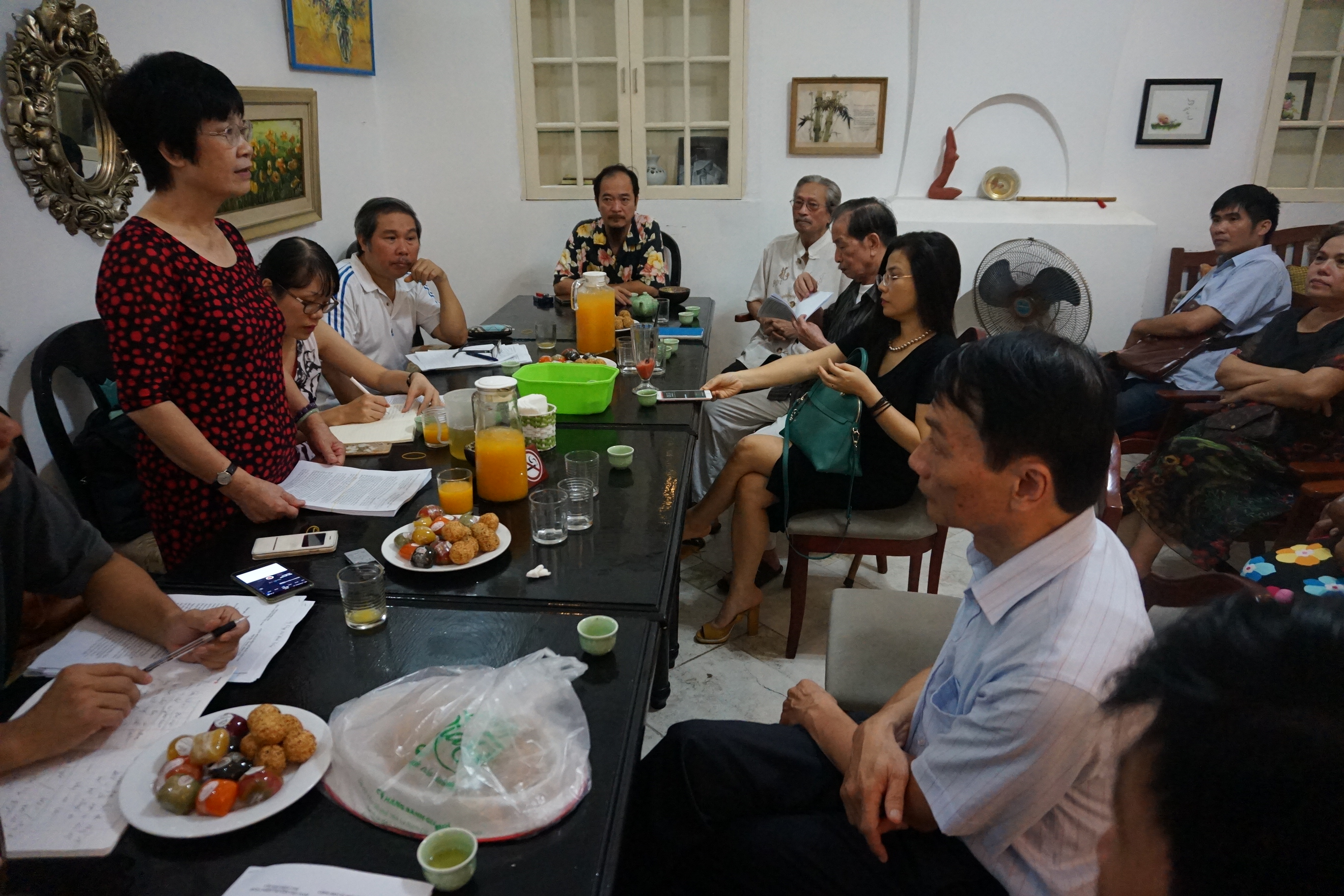 Giải trí - NSND Minh Châu: Thấy tương lai mù mịt của hãng phim nên chúng tôi phải lên tiếng!