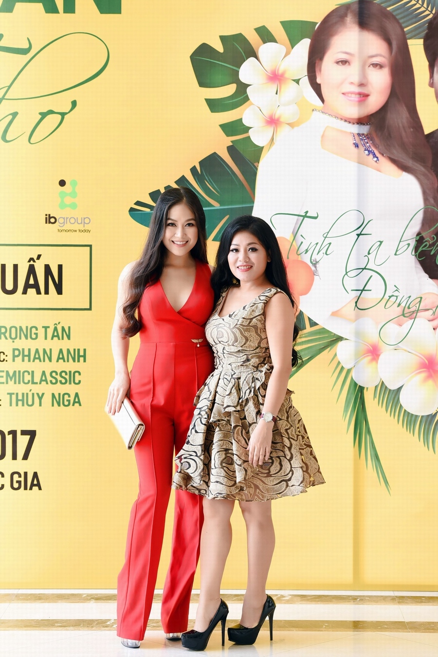 Giải trí - Ca sĩ Anh Thơ mặc váy đính 100 viên kim cương trong liveshow mới (Hình 14).