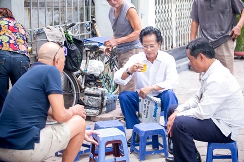 Ngôi sao - Danh ca Chế Linh kể chuyện nhốt mình trong phòng kín, vào xe taxi để luyện thanh (Hình 5).