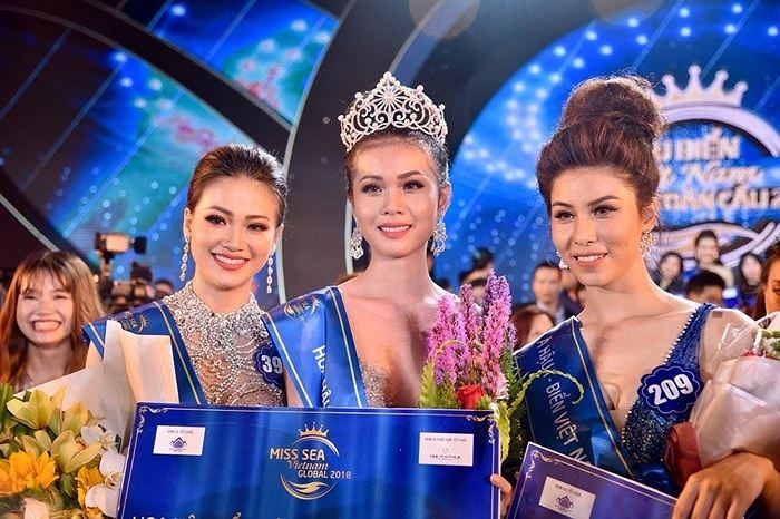 Tân Hoa hậu Biển Việt Nam toàn cầu 2018 lên tiếng  trước tin đồn chưa tốt nghiệp THPT