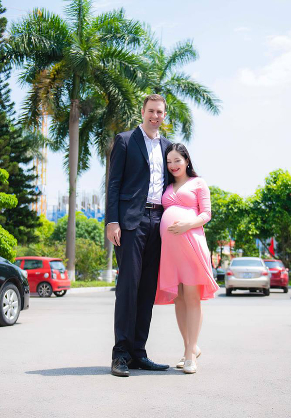 Một ngày sau đăng ký kết hôn, diễn viên Lan Phương sinh con
