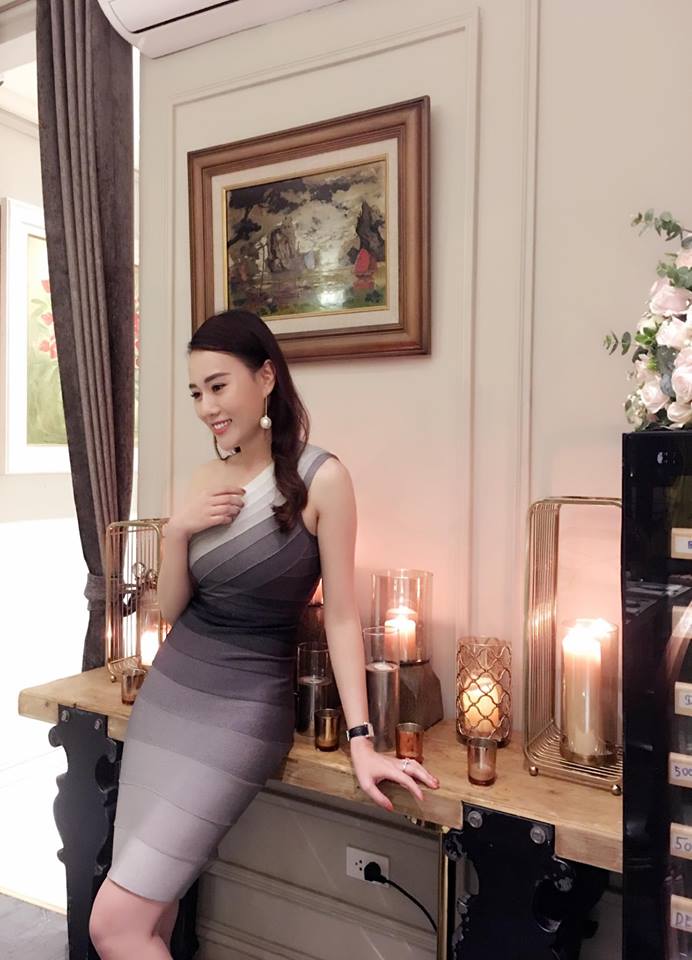 Phương Oanh bảo, hiện tại cô hài lòng với sự tỉnh táo của mình, hạnh phúc với sự cô đơn và tự hào với thành quả hiện tại.