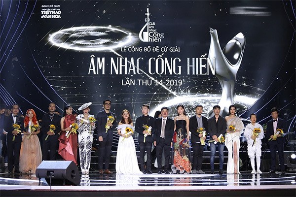 Giải Âm nhạc Cống hiển 2019 diễn ra với 9 hạng mục giải thưởng của năm nay gồm: Nhà sản xuất của năm; Bài hát của năm; Music video của năm; Nghệ sĩ mới của năm; Album của năm; Chương trình của năm; Chuỗi chương trình của năm, Nhạc sĩ của năm và Ca sĩ của năm.
