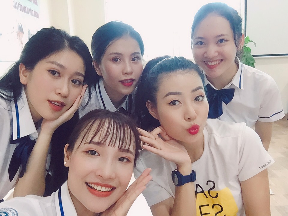 Sự kiện - Đạo diễn Nguyễn Love sẽ cắt hết cảnh có diễn viên 'khỏa thân' dưới hồ sen tham gia (Hình 4).