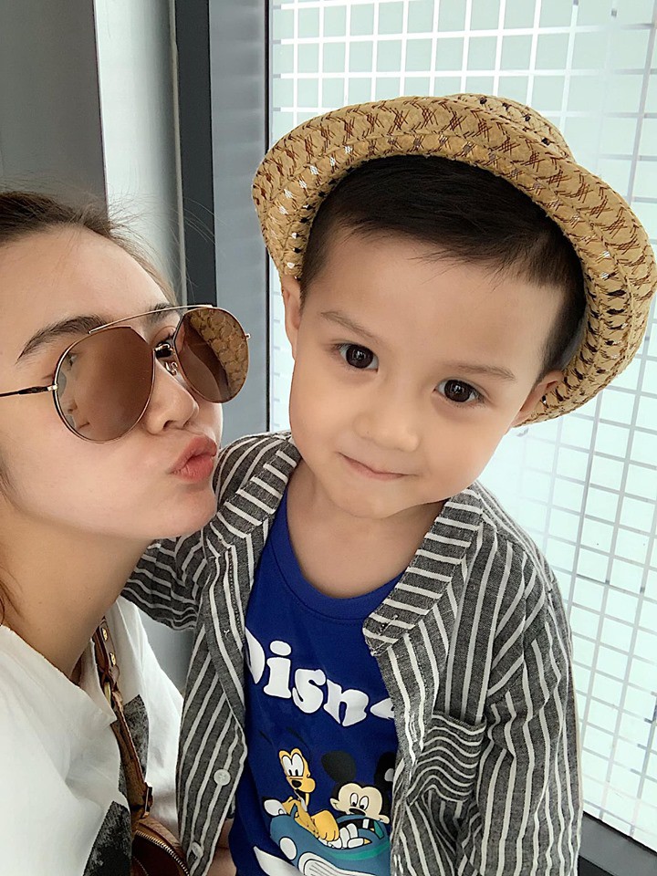 Ngôi sao - Huyền Lizzie nói về việc ly hôn với chồng: '27 Tết tôi xách vali về nhà, bố mẹ đã khóc' (Hình 2).