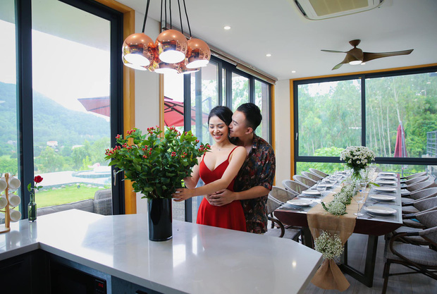 Ngôi sao - Hoàng Anh Vũ của Về nhà đi con kể về tình yêu với người đã ly hôn và có hai con riêng. (Hình 4).