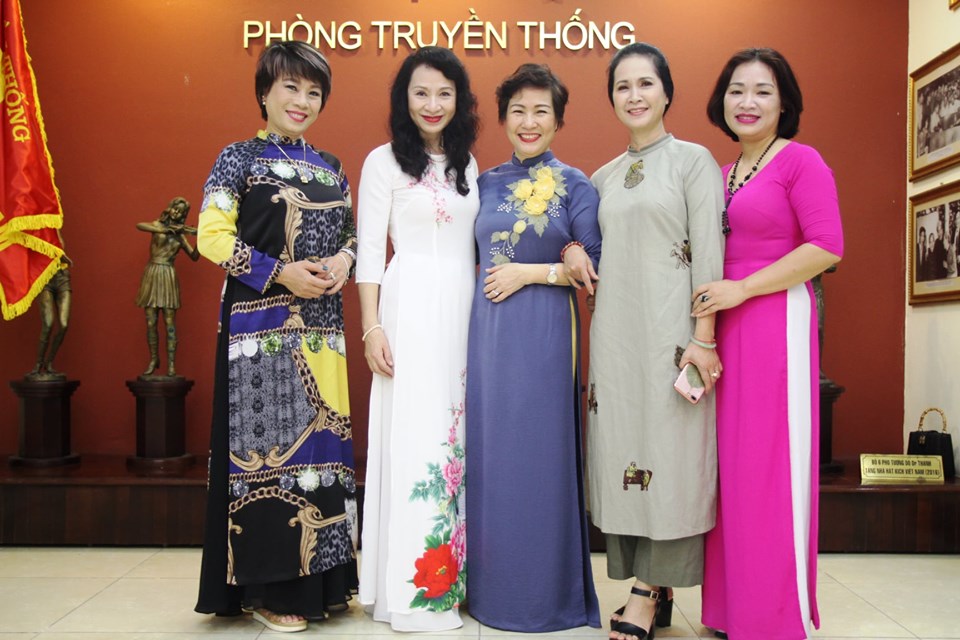 Sự kiện - NSND Trung Anh, Hoàng Cúc hội tụ trong lễ cúng Tổ sân khấu (Hình 9).